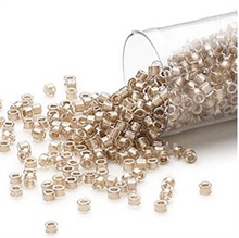 Seed beads, Delica 11/0 champagne 7,5 gram. DB0907V